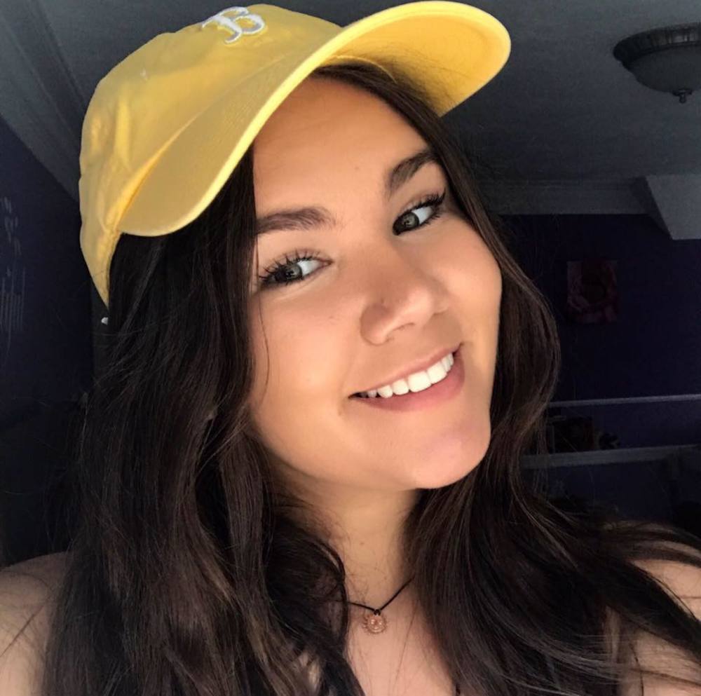 Meet your Posher, Caitlyn